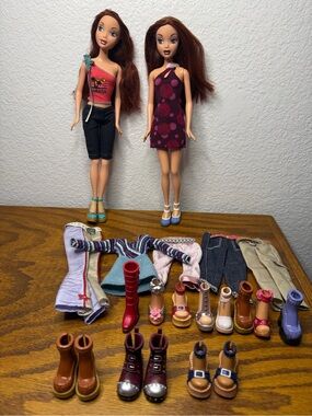 Doll Clothing & Shoe Set in Red, Pink and Purple - Fashion Mix